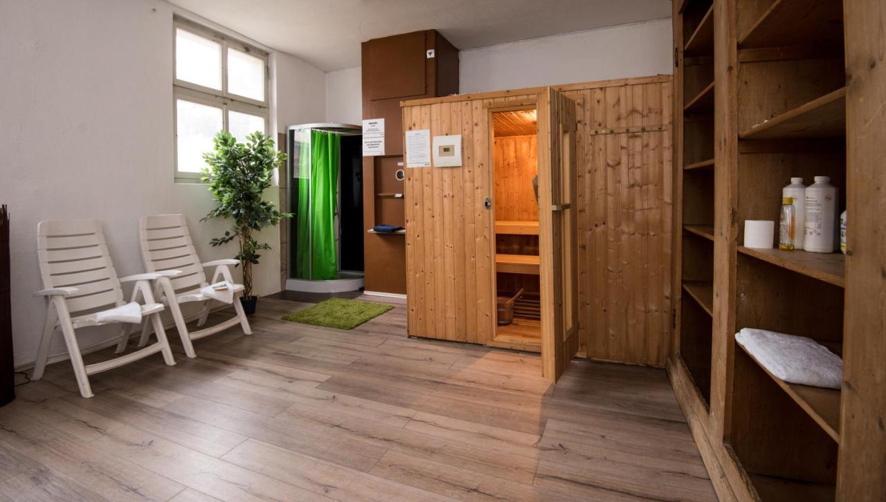 Hotel Jenatsch Парпан Екстериор снимка